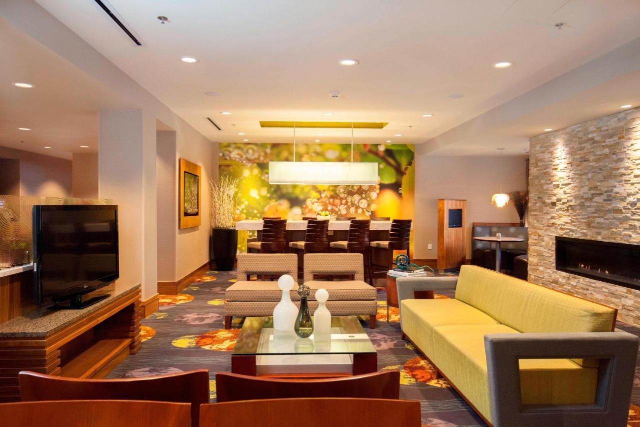 Courtyard By Marriott Ithaca Airport/University Exteriör bild