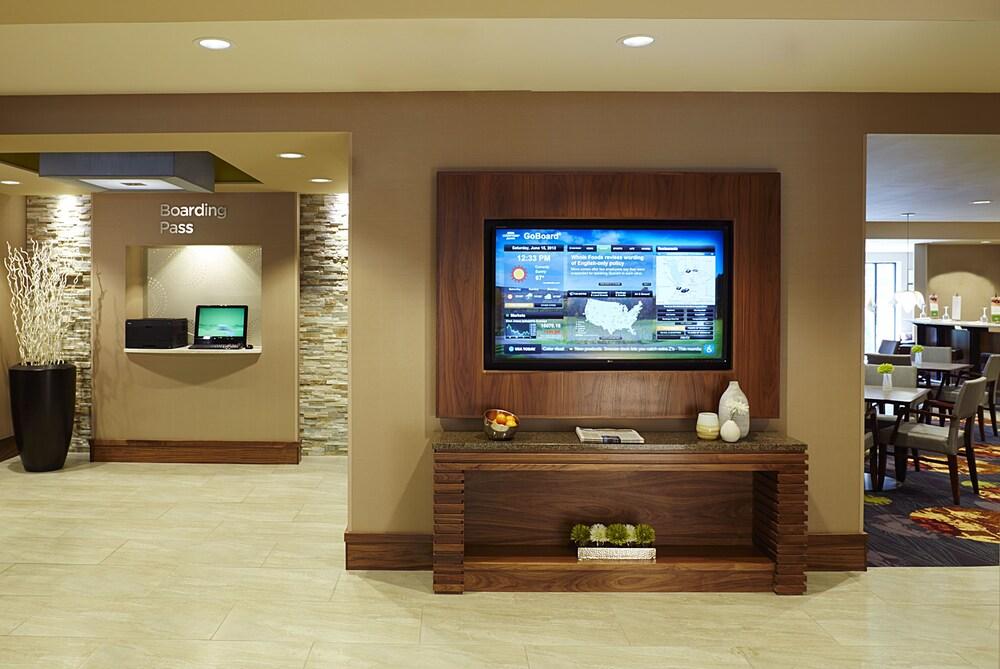 Courtyard By Marriott Ithaca Airport/University Exteriör bild