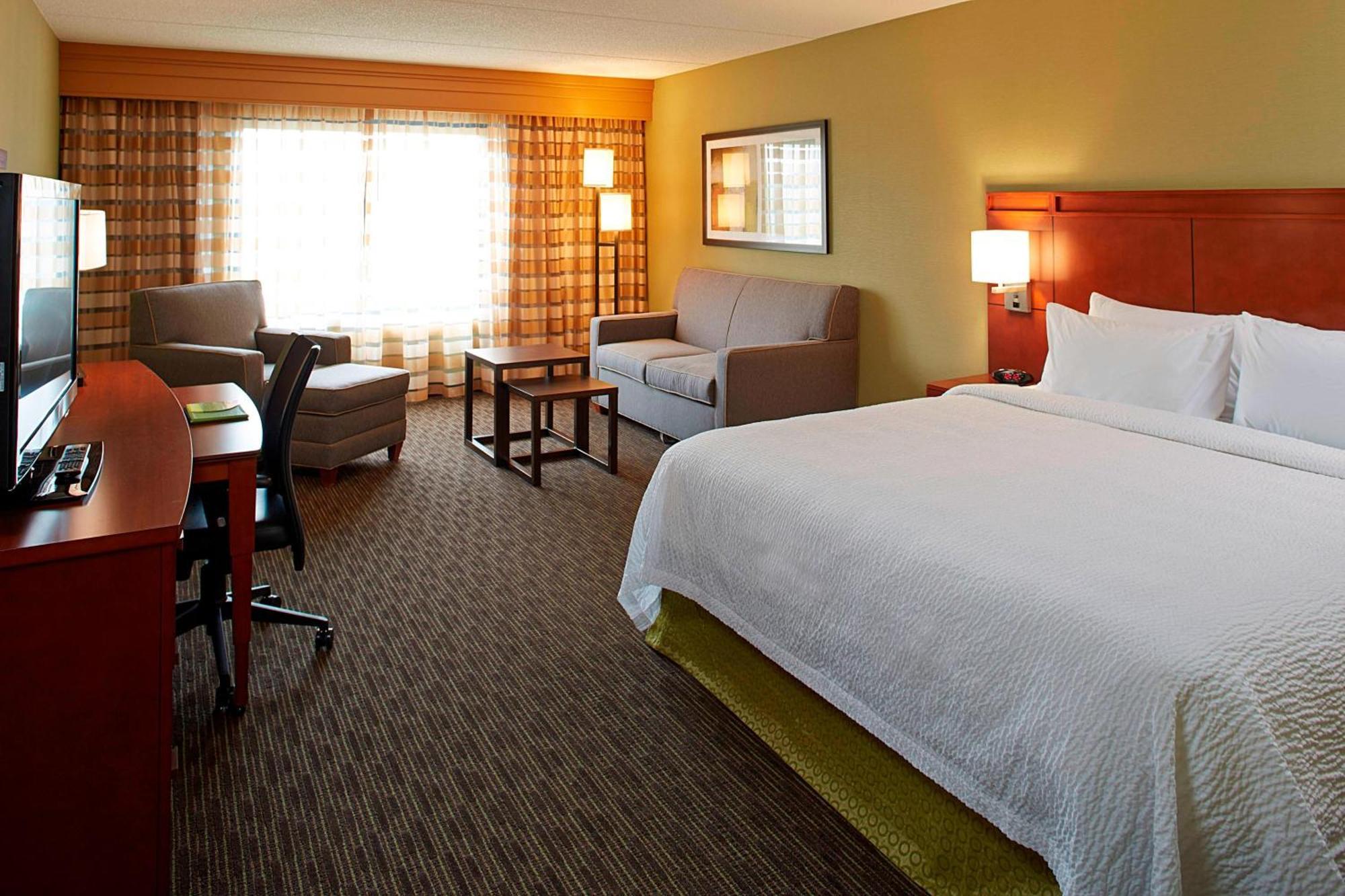 Courtyard By Marriott Ithaca Airport/University Exteriör bild