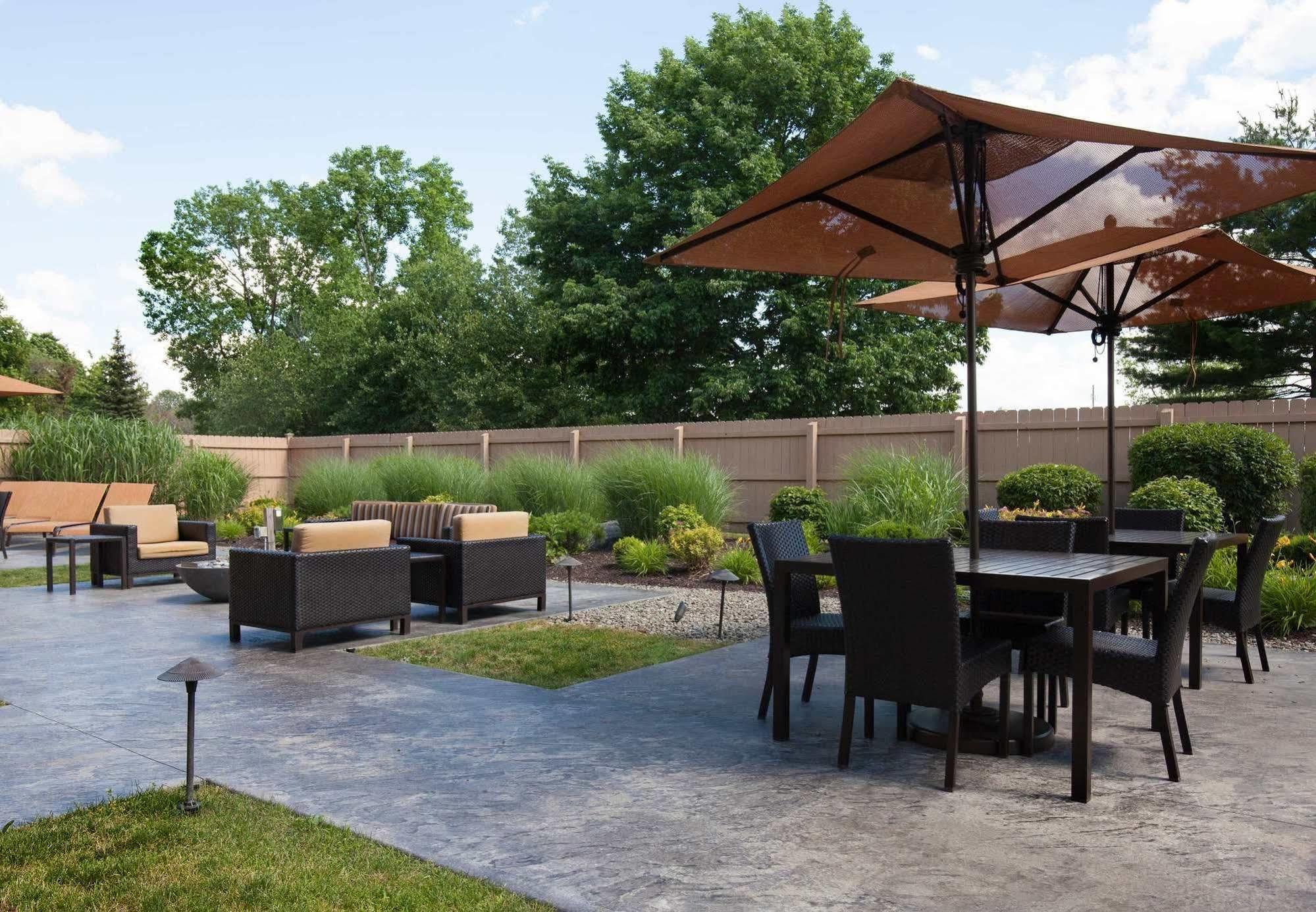 Courtyard By Marriott Ithaca Airport/University Exteriör bild